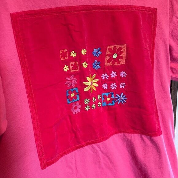 Vintage Johnny Was Pink Floral Embroidered T-Shirt - Picture 4 of 6